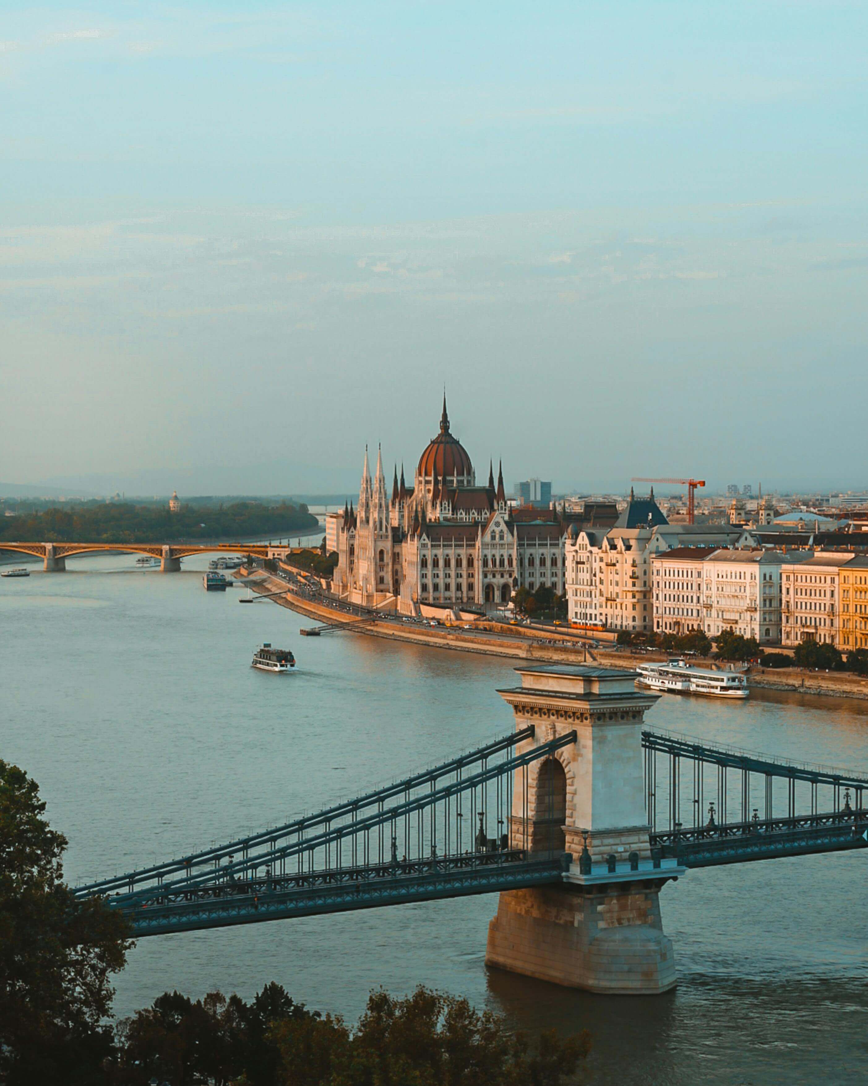 Die DonauTour: Fluß, Brücken & Menschen